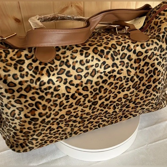 Leopard Print Tote Bag Overnight Size - Picture 3 of 3